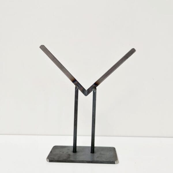 Standardmäßig mit Fuß, V-Form für quadratisches Glas